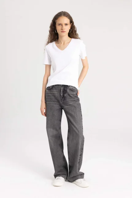 Slim Fit V Yaka Kısa Kollu Kısa Kollu Tişört